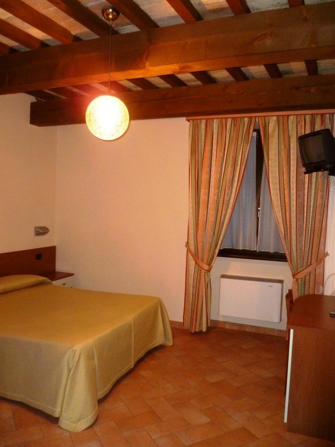 Hotel Santa Chiara SantʼAngelo in Vado Εξωτερικό φωτογραφία