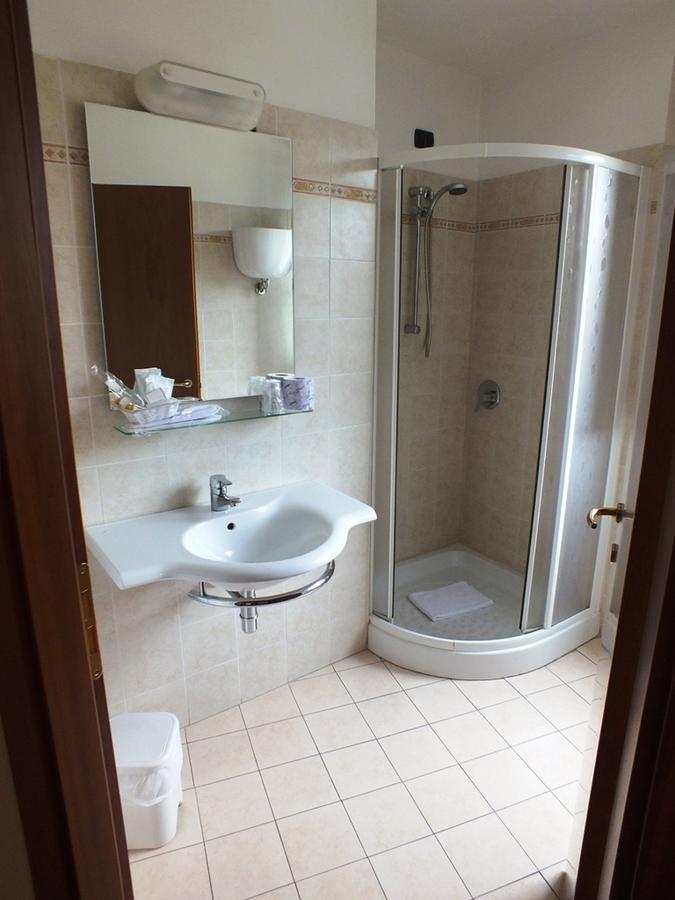 Hotel Santa Chiara SantʼAngelo in Vado Δωμάτιο φωτογραφία