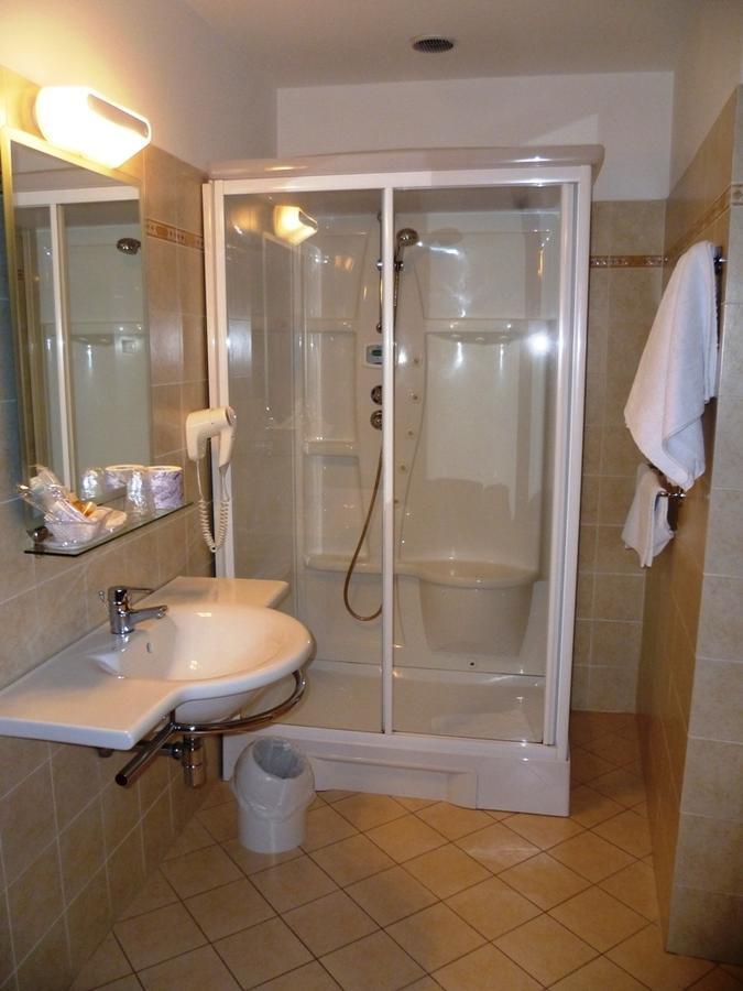 Hotel Santa Chiara SantʼAngelo in Vado Δωμάτιο φωτογραφία