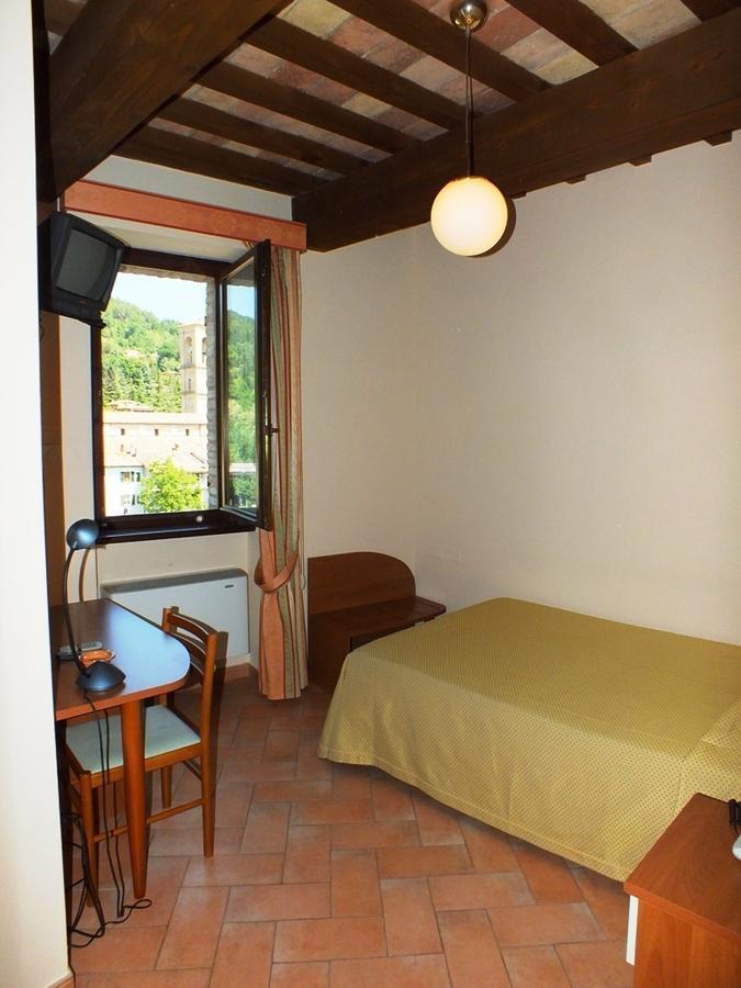 Hotel Santa Chiara SantʼAngelo in Vado Δωμάτιο φωτογραφία